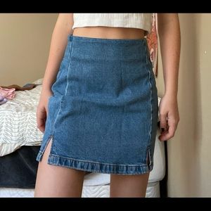 brandy melville skirt!
